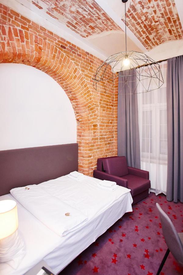 Koszary Arche Hotel Góra Kalwaria Exteriör bild
