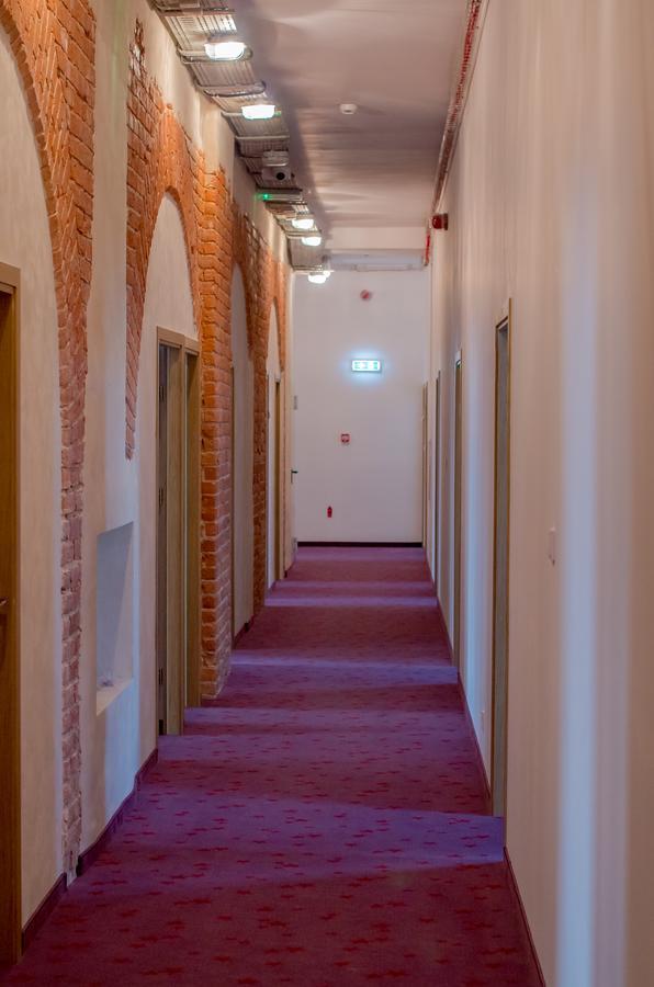 Koszary Arche Hotel Góra Kalwaria Exteriör bild