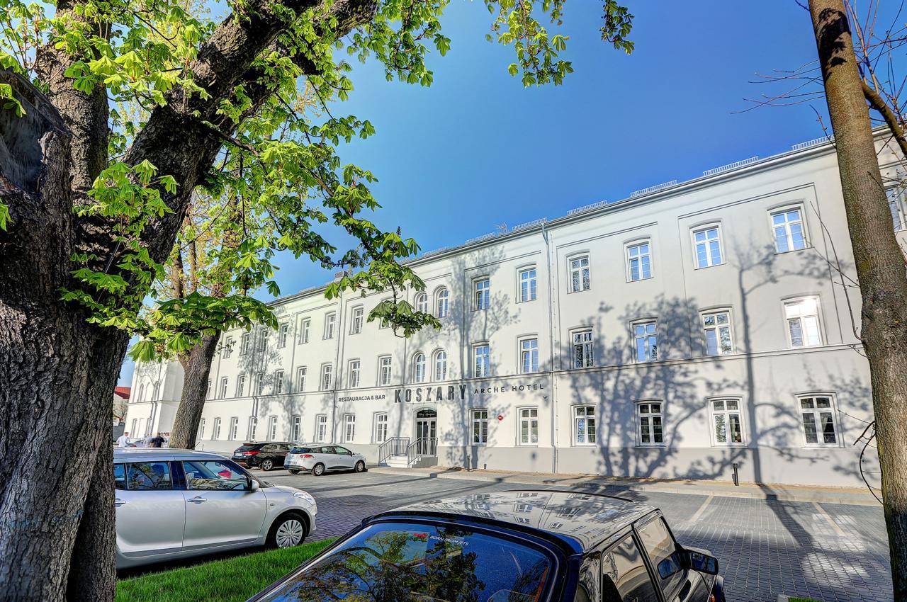 Koszary Arche Hotel Góra Kalwaria Exteriör bild