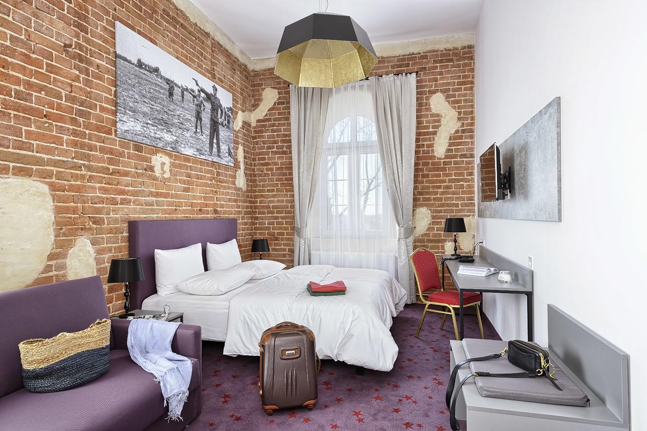 Koszary Arche Hotel Góra Kalwaria Exteriör bild