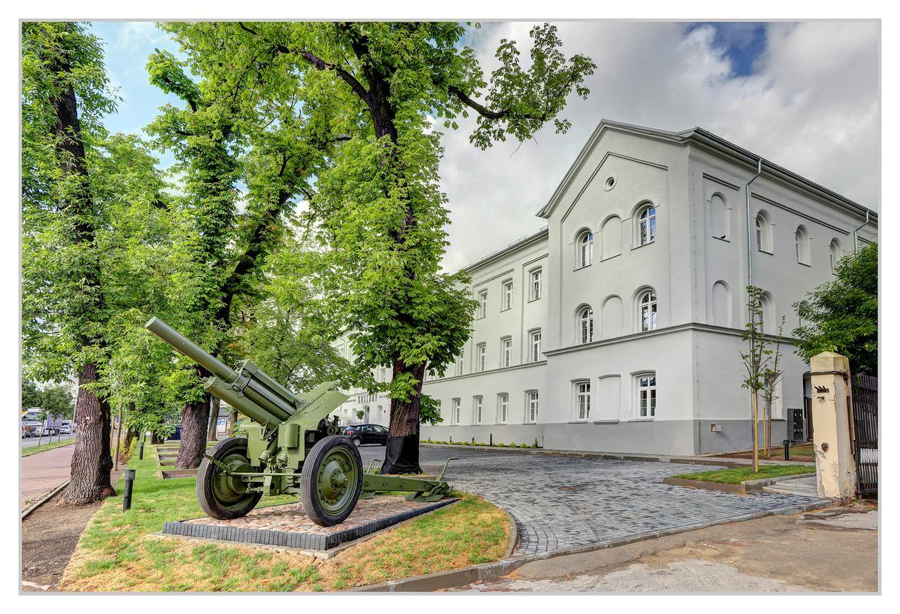 Koszary Arche Hotel Góra Kalwaria Exteriör bild