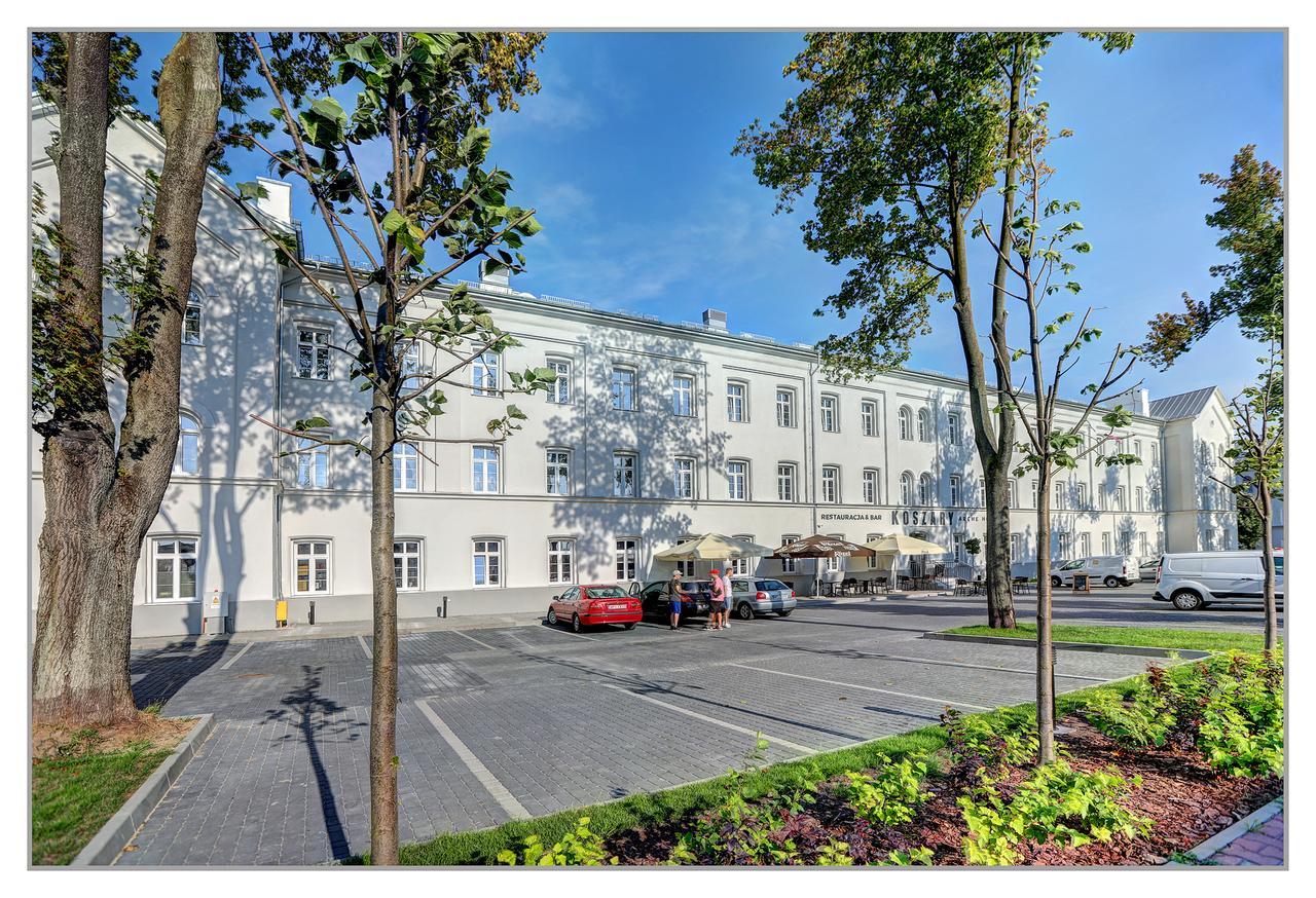 Koszary Arche Hotel Góra Kalwaria Exteriör bild