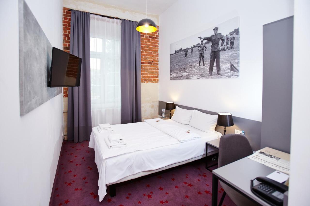 Koszary Arche Hotel Góra Kalwaria Exteriör bild