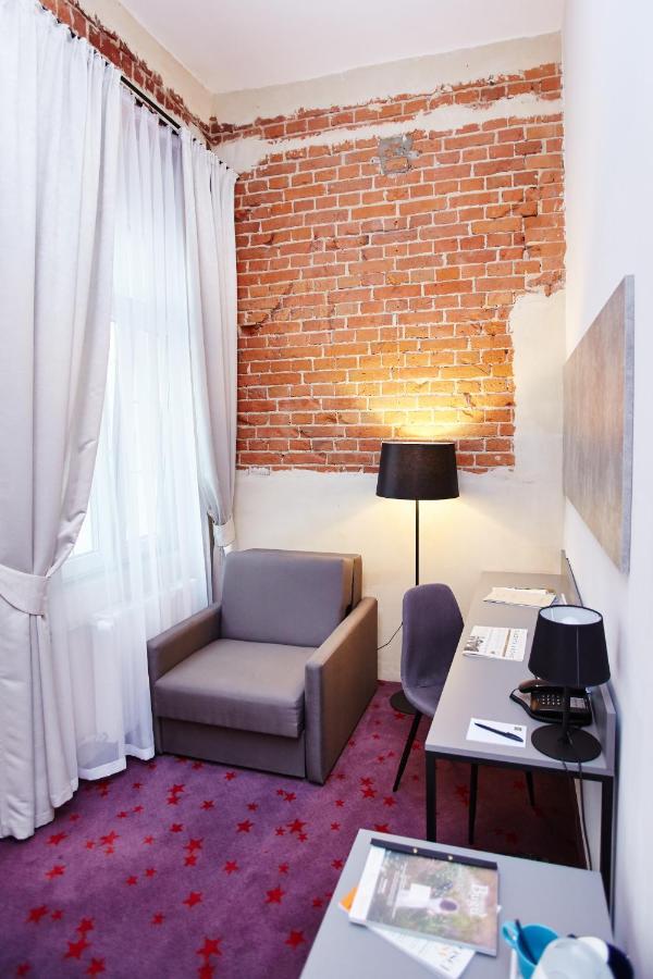 Koszary Arche Hotel Góra Kalwaria Exteriör bild