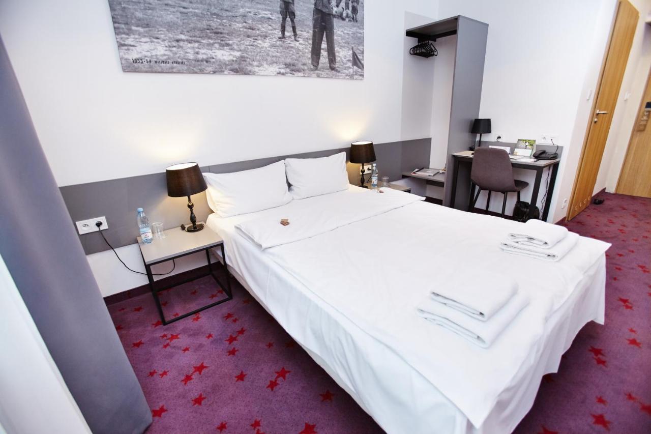 Koszary Arche Hotel Góra Kalwaria Exteriör bild